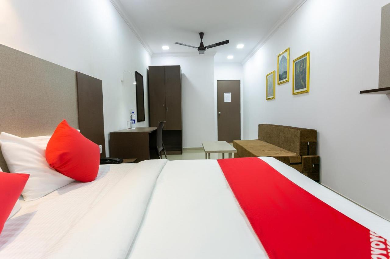 Collection O 74412 Ardaas Residency Hotel Bombay Exterior foto